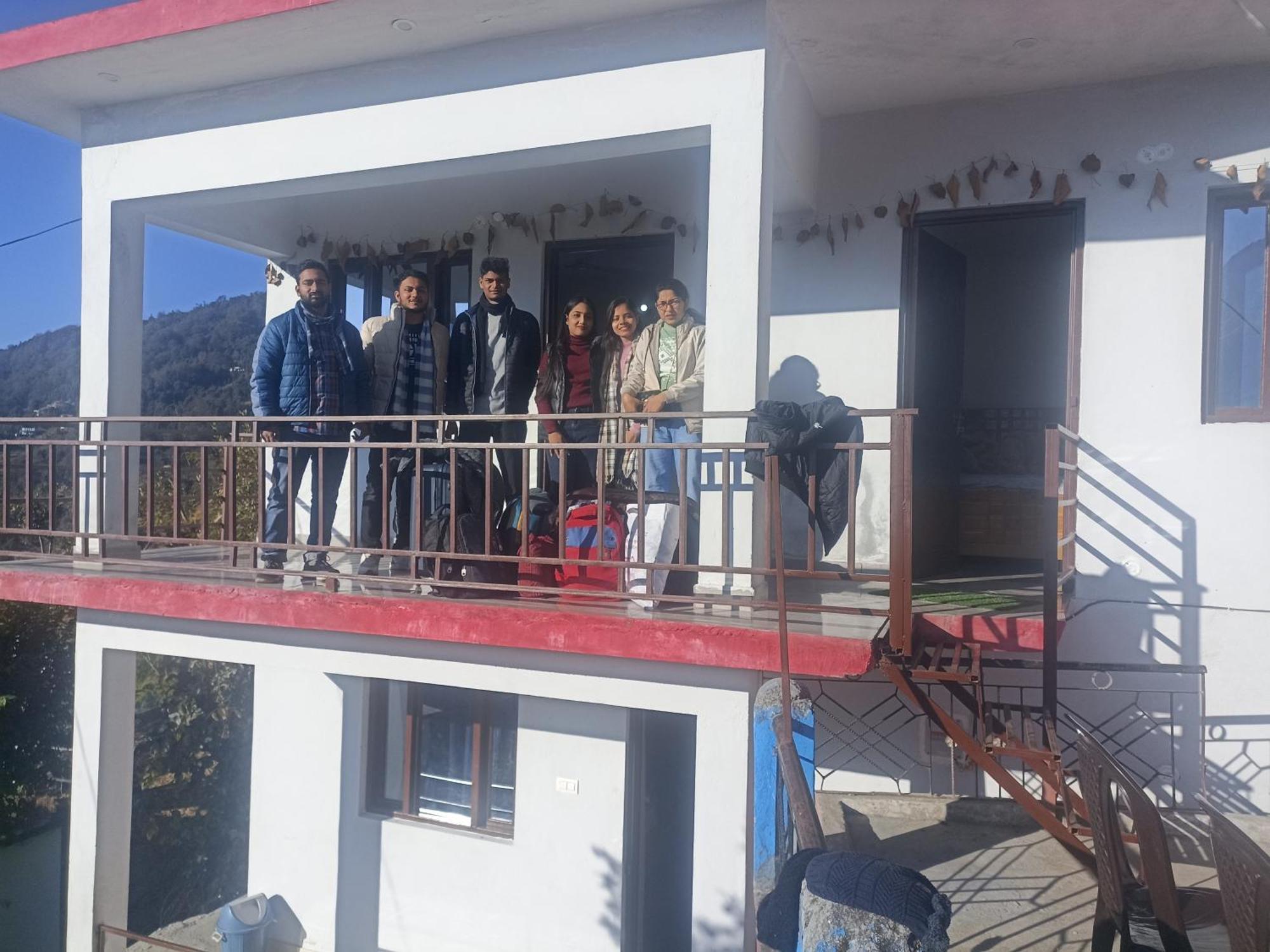 Mayur Homestay Ukhimath Экстерьер фото
